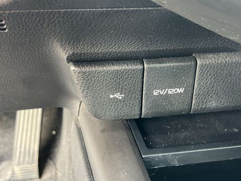 Used 2022 Toyota Camry SE AWD/4WD image 32
