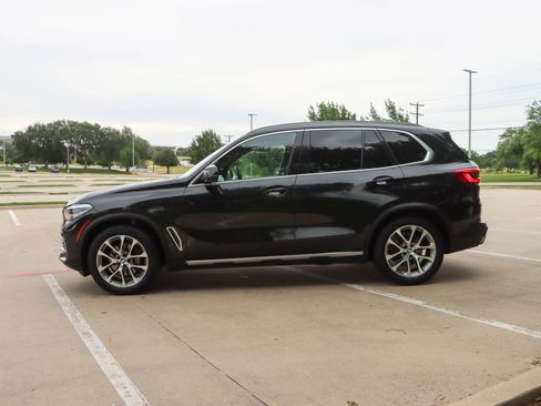 Used 2019 BMW X5 xDrive40i w/ Convenience Package AWD/4WD image 4