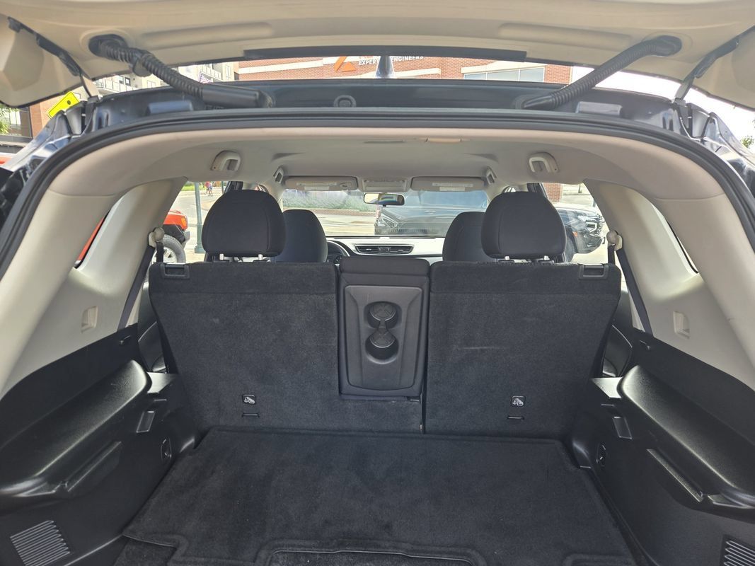 Used 2017 Nissan Rogue S AWD/4WD image 21