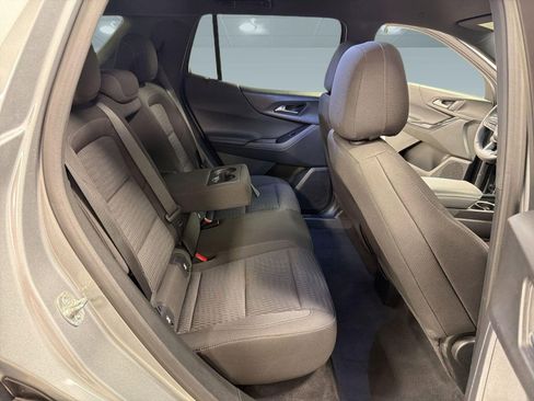 Used 2025 Chevrolet Equinox LT FWD image 30