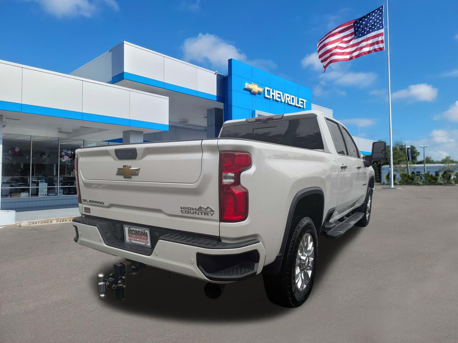 Used 2023 Chevrolet Silverado 2500 High Country w/ Technology Package AWD/4WD image 3