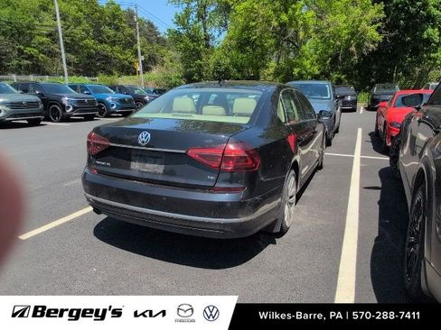 Used 2017 Volkswagen Passat 1.8T SE FWD image 10