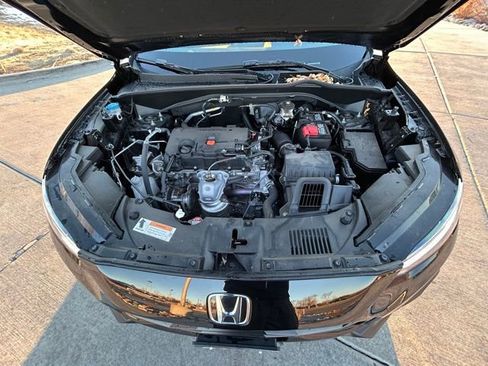 Used 2025 Honda HR-V Sport image 30