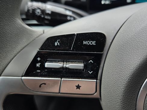 Used 2024 Hyundai Elantra SEL image 24