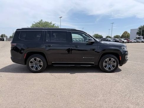 Used 2024 Jeep Wagoneer Series II AWD/4WD image 5
