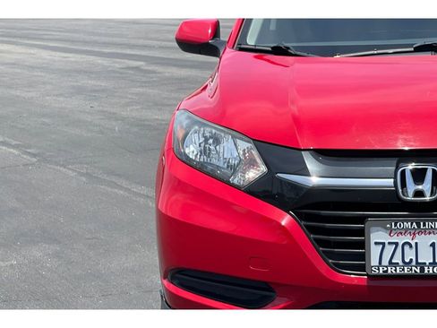Used 2017 Honda HR-V LX image 18