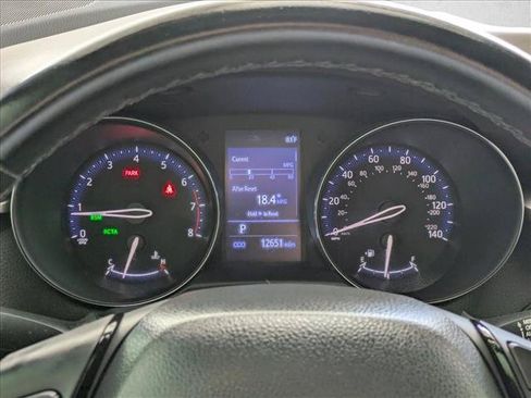 Used 2019 Toyota C-HR Limited FWD image 11