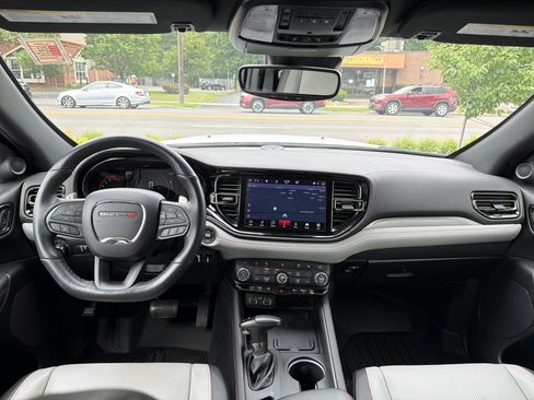 Used 2023 Dodge Durango GT AWD/4WD image 11