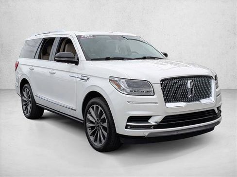 Used 2020 Lincoln Navigator Reserve image 3