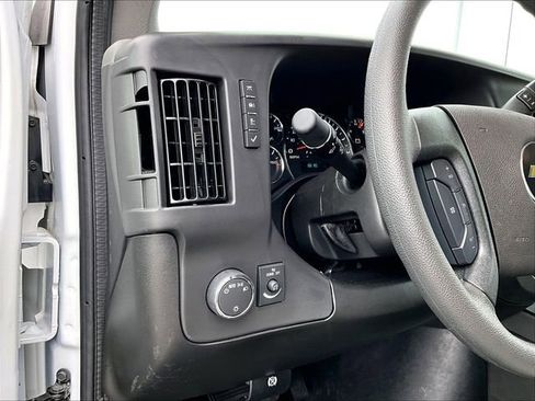 New 2025 Chevrolet Express 3500 w/ Driver Convenience Package image 27