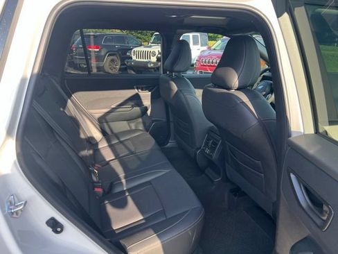Used 2026 Subaru Outback Limited AWD/4WD image 16