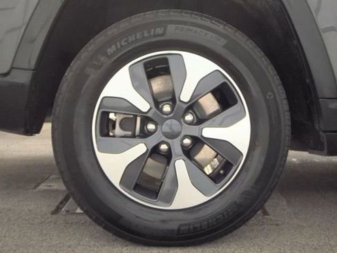 Used 2023 Jeep Grand Cherokee 4WD 4xe image 18