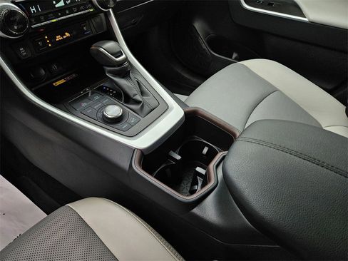 Used 2023 Toyota RAV4 Limited image 14