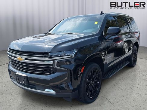 Used 2024 Chevrolet Tahoe LT RWD image 2