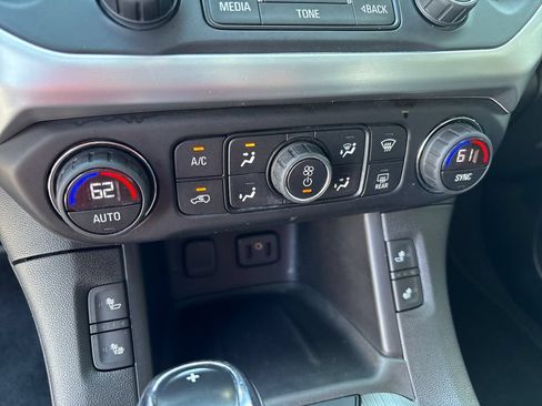 Used 2018 GMC Acadia SLT FWD image 22