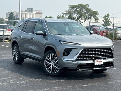 New 2026 Buick Enclave Avenir w/ Super Cruise Package image 2