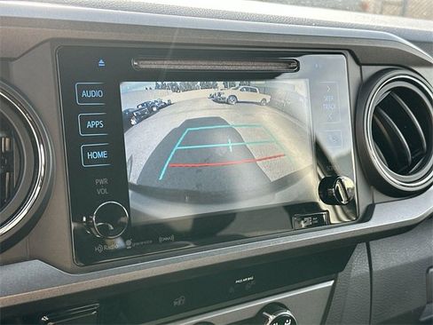 Used 2018 Toyota Tacoma TRD Off-Road image 13