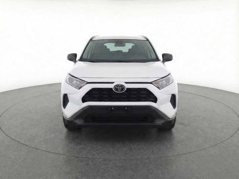 Used 2025 Toyota RAV4 LE image 2