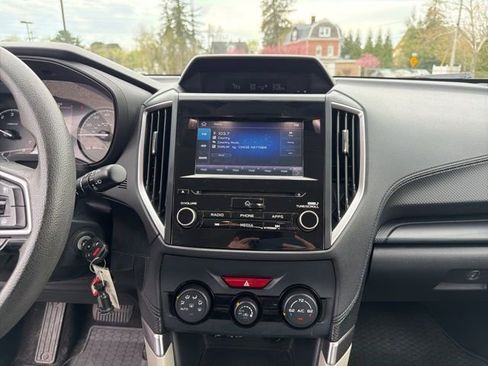 Used 2022 Subaru Forester AWD/4WD image 17