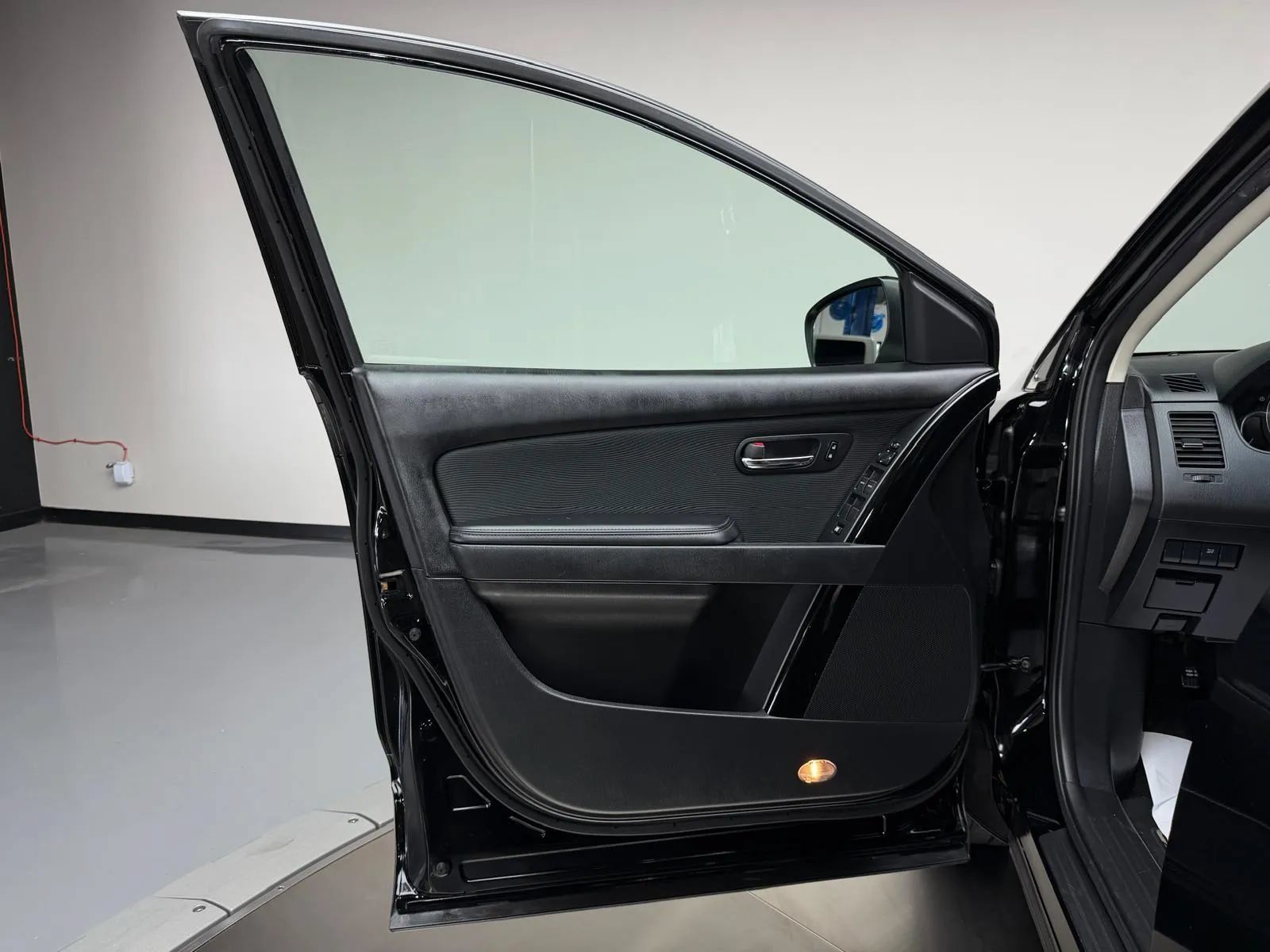 Used 2011 MAZDA CX-9 Sport FWD image 25