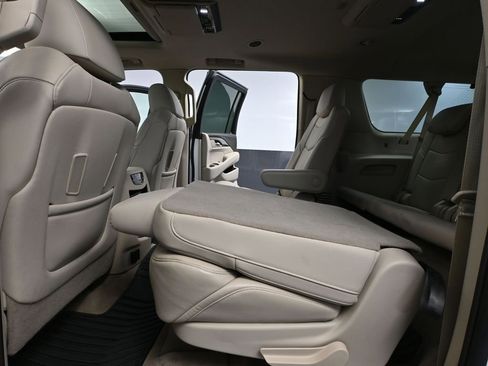 Used 2020 Cadillac Escalade ESV Premium Luxury image 44