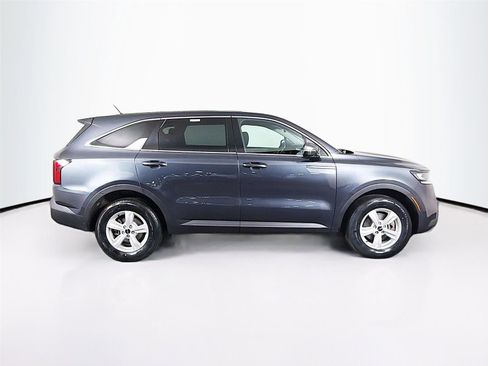 Used 2022 Kia Sorento LX AWD/4WD image 8
