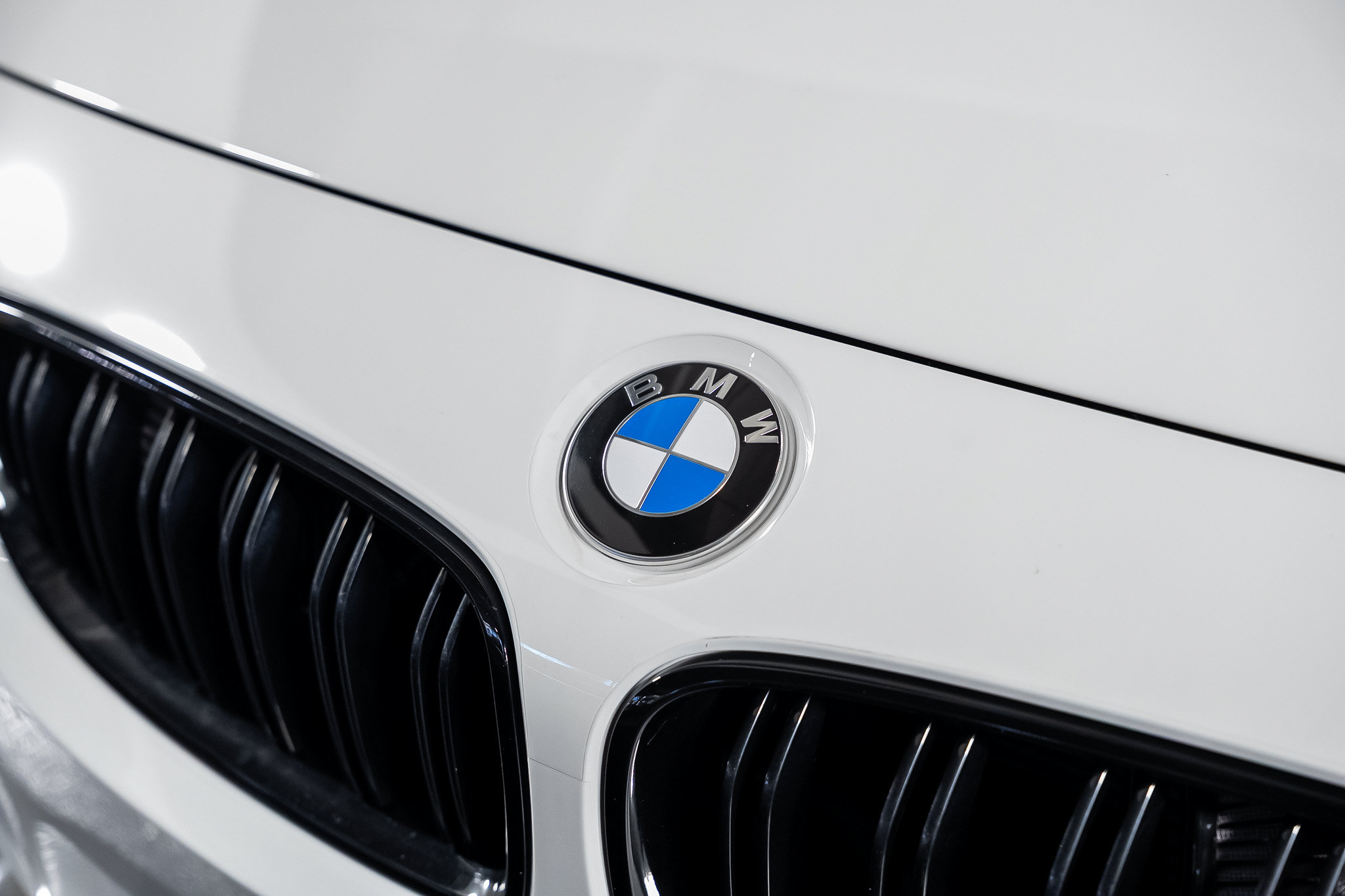 Used 2020 BMW M4 Coupe RWD image 9