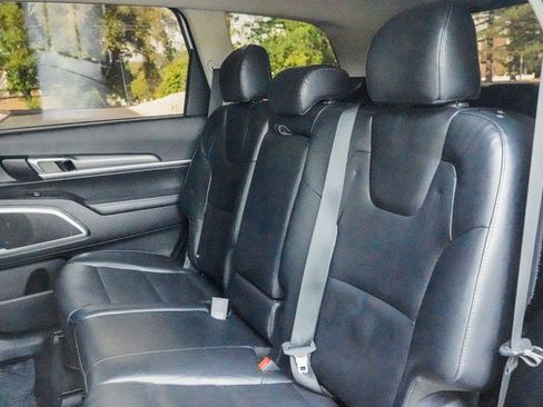 Used 2020 Kia Telluride S w/ S 8 Passenger Seating Package image 16