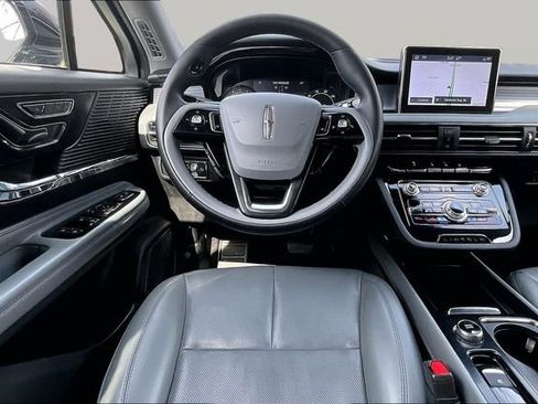 Used 2022 Lincoln Corsair AWD w/ Equipment Group 101A image 11