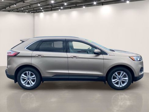 Used 2020 Ford Edge SEL w/ Convenience Package AWD/4WD image 8