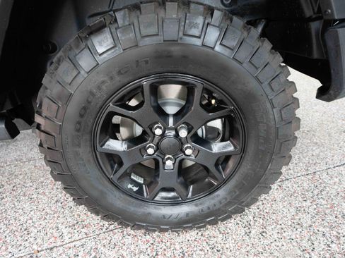 Used 2023 Jeep Wrangler Unlimited Sport image 29