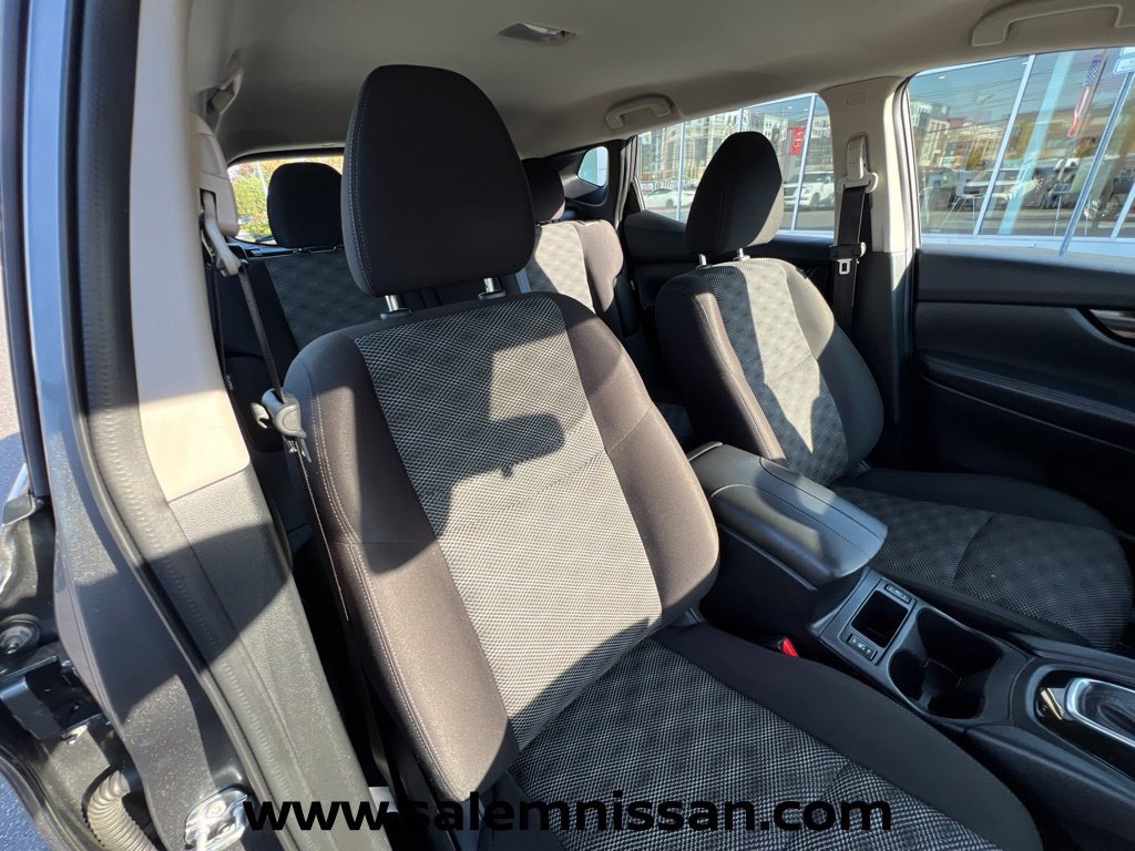 Used 2021 Nissan Rogue Sport SV AWD/4WD image 23