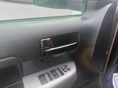 Used 2011 Toyota Tundra 4x4 CrewMax w/ TRD Off-Road Pkg image 11