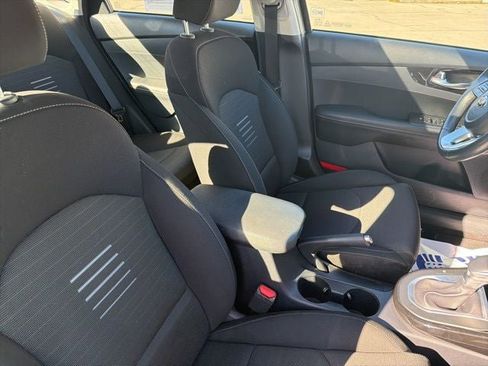 Used 2019 Kia Forte S w/ S Premium Package FWD image 21
