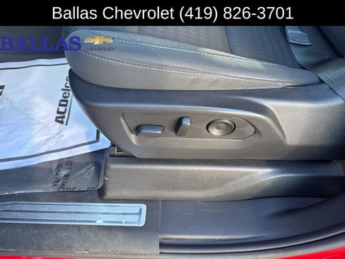 Certified 2022 Chevrolet Silverado 1500 LT AWD/4WD image 3
