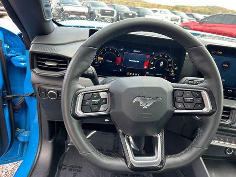 Used 2024 Ford Mustang Coupe image 12