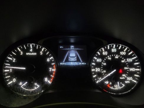 Used 2019 Nissan Pathfinder Platinum w/ Cargo Package image 23