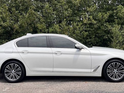 Used 2020 BMW 530i RWD image 9