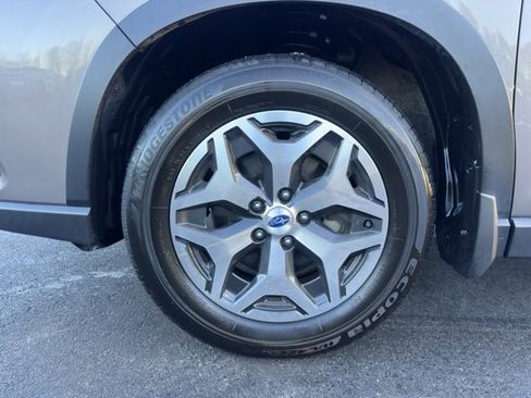 Used 2023 Subaru Forester Premium image 28