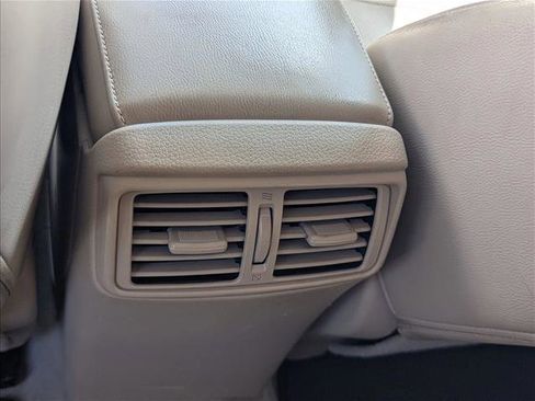 Used 2015 Nissan Rogue SL FWD image 16