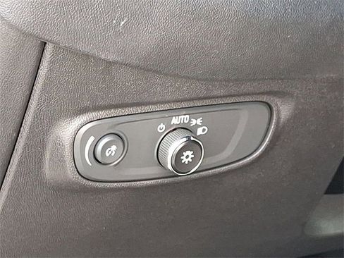 Certified 2023 Chevrolet Equinox RS w/ LPO, Floor Liner Package image 32