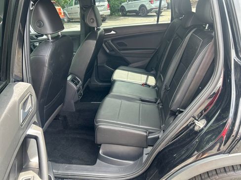 Used 2021 Volkswagen Tiguan SE AWD/4WD image 13