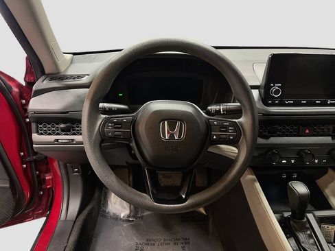 Used 2025 Honda Accord LX image 11