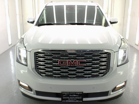 Used 2020 GMC Yukon XL Denali w/ Denali Ultimate Package image 3