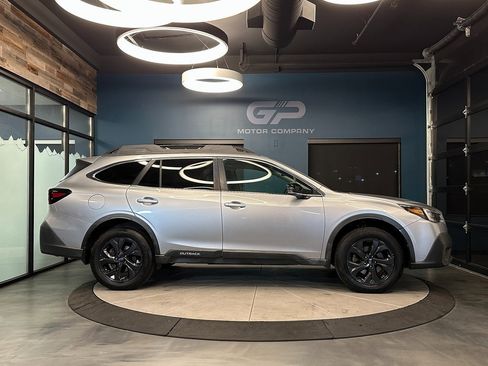 Used 2020 Subaru Outback Onyx Edition XT image 2