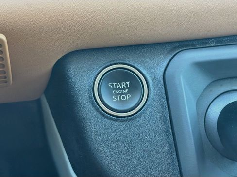 Used 2023 Land Rover Defender 110 SE AWD/4WD image 34
