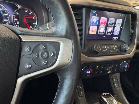 Certified 2017 GMC Acadia Denali w/ Technology Package AWD/4WD image 34