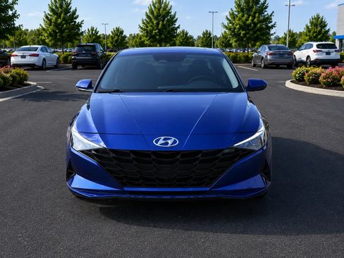 Used 2023 Hyundai Elantra SEL w/ Convenience Package FWD image 7