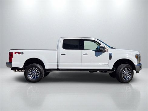 Used 2019 Ford F250 Lariat w/ Lariat Ultimate Package image 3