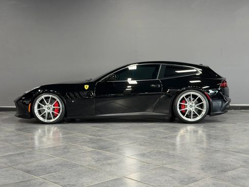 Used 2018 Ferrari GTC4Lusso AWD/4WD image 11